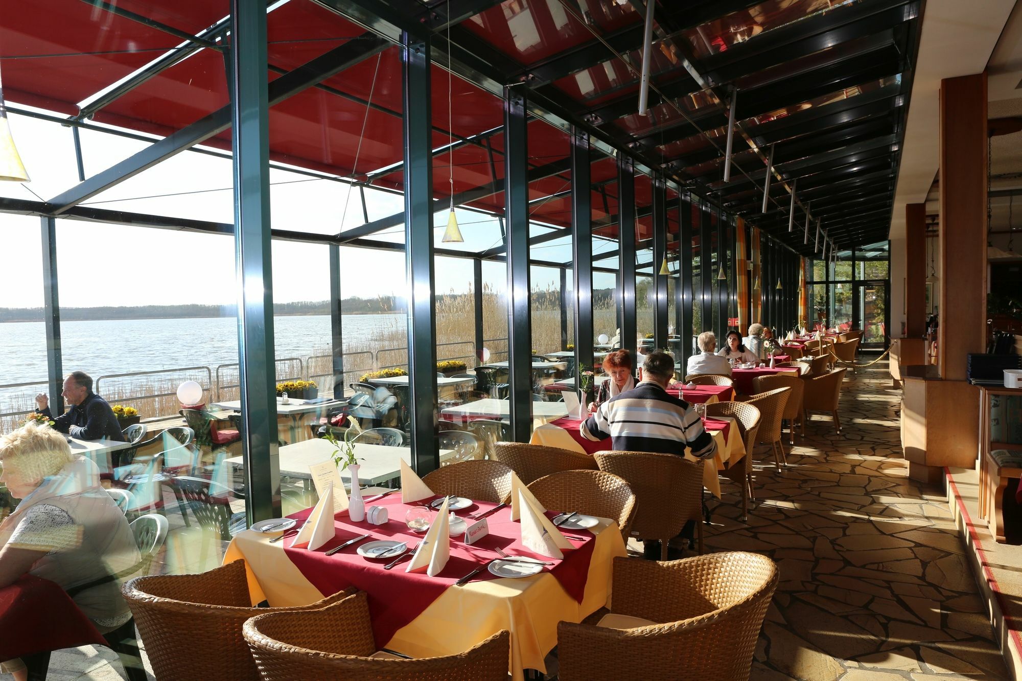 ท็อป คันทรีไลน์ เซโฮเทล เบอร์ลิน-รังสดอร์ฟ Hotel รังส์ดอร์ฟ ภายนอก รูปภาพ